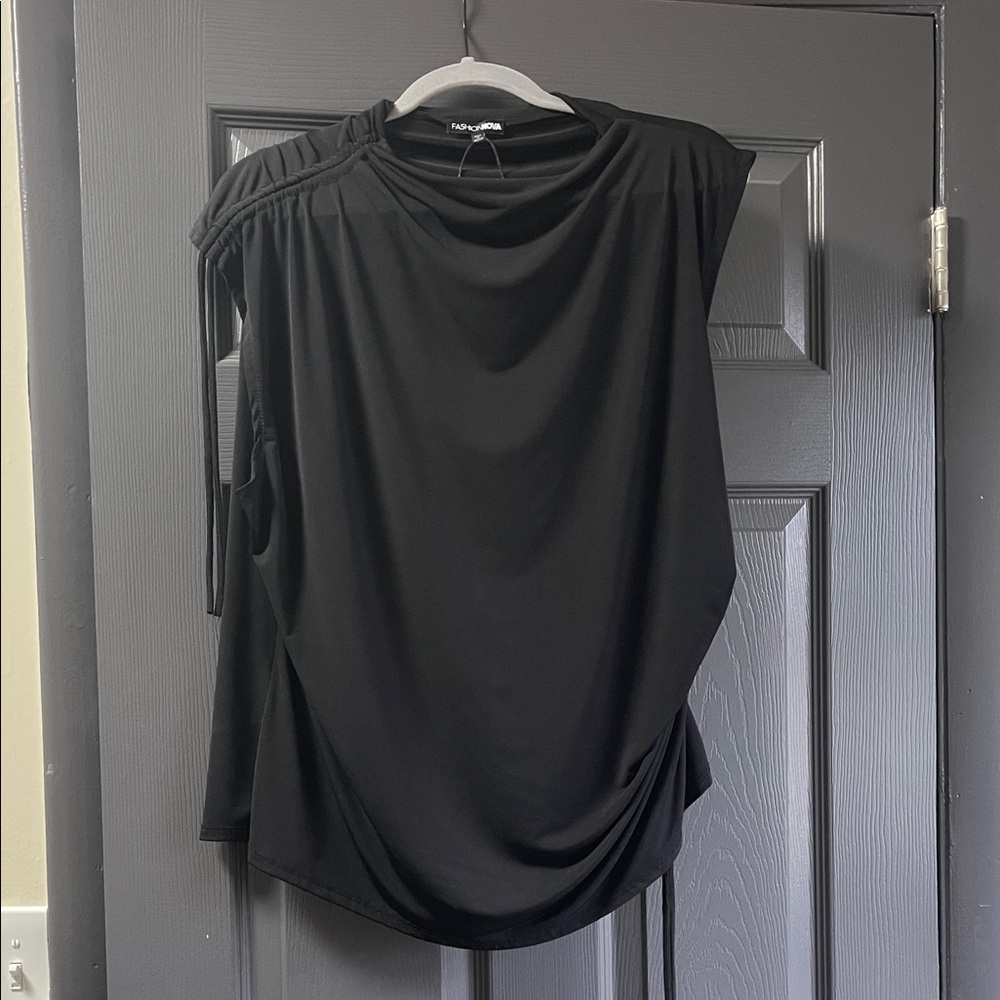 NWOT Fashion Nova Black Asymmetrical Tank Top